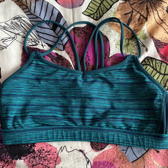 Lululemon Make A Move Bra - Picture 5 of 6